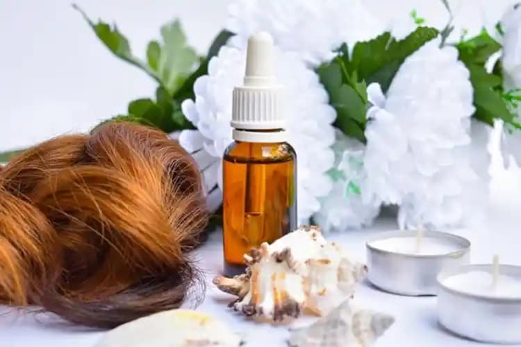 Bitkisel Yağlar Saçta Ne Kadar Kalmalı? Doğru Uygulama Süresi ve Bakım Rehberi