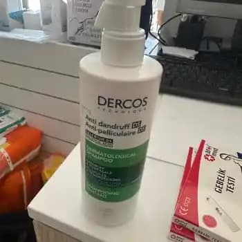 Bozuk Şampuan Nasıl Anlaşılır? Saç Bakımında Dikkat Edilmesi Gerekenler