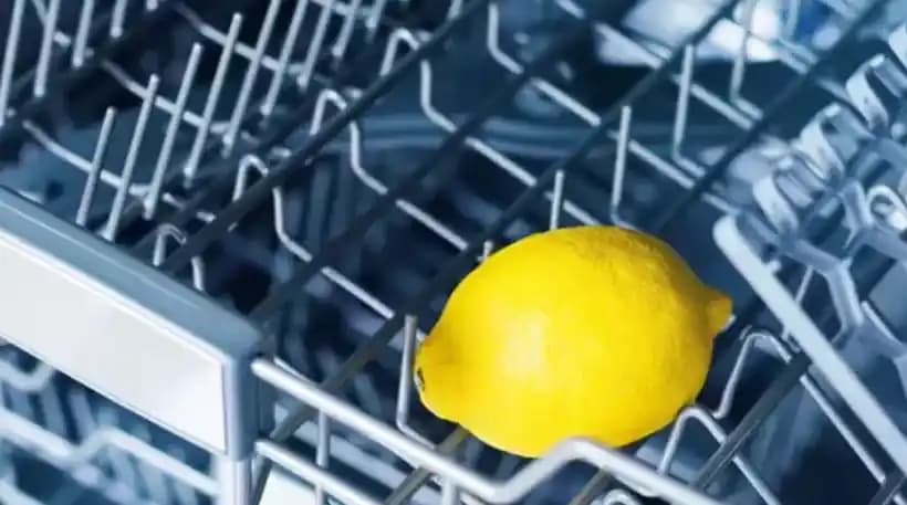 Bulaşık Makinesi Parlatıcı Yerine Limon Kullanımı: Doğal ve Etkili Çözüm