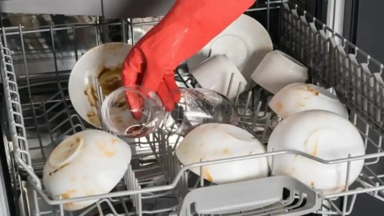 Bulaşık Makinesi Tuzu Zararları ve Doğru Kullanım Yöntemleri Hakkında Bilgi