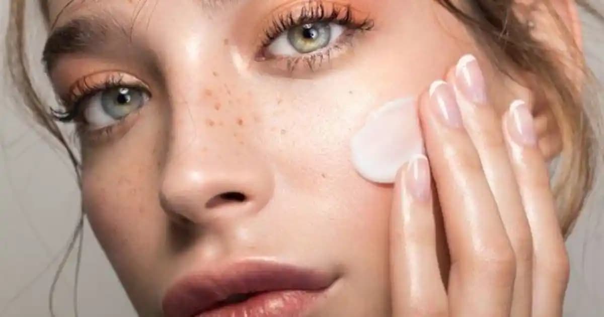Cilt Rengini Açan Kremler: Etkili ve Güvenli Yöntemlerle Cilt Tonunu Açma