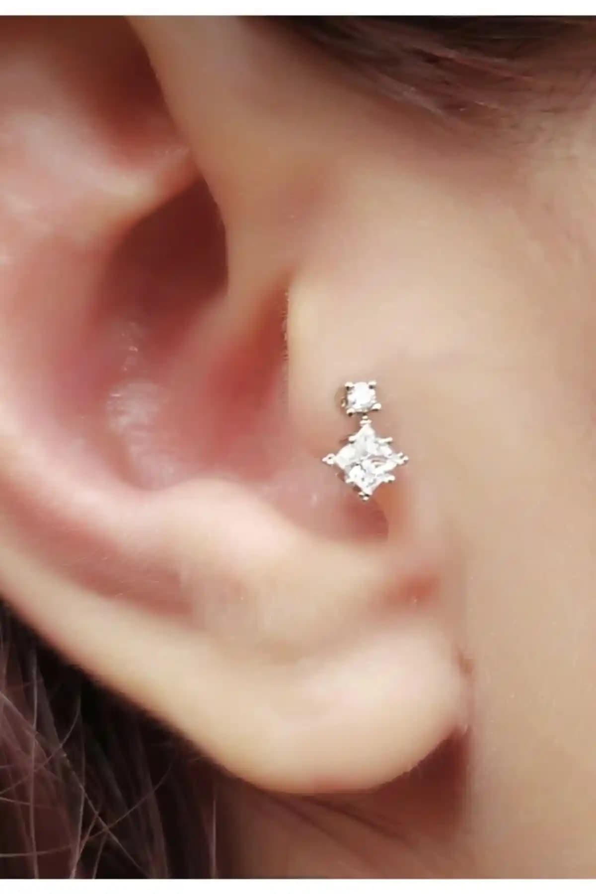 BY DİLEK ÇETİN Çelik Kıkırdak Helix Tragus Piercing 8mm Zarif ve Dayanıklı Tasarım