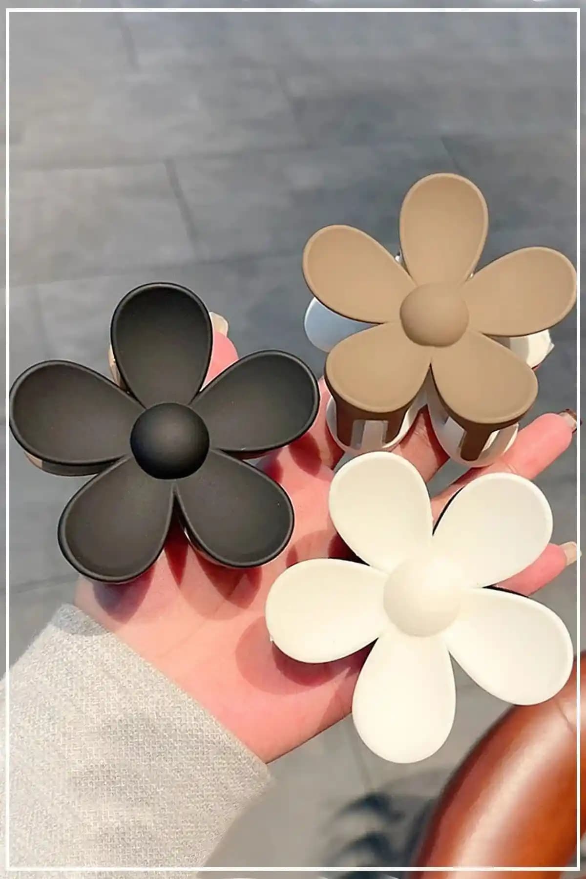 C&E Design Kadın 3'lü Kahve Papatya Mandal Toka Seti ile Şıklık ve Fonksiyonellik