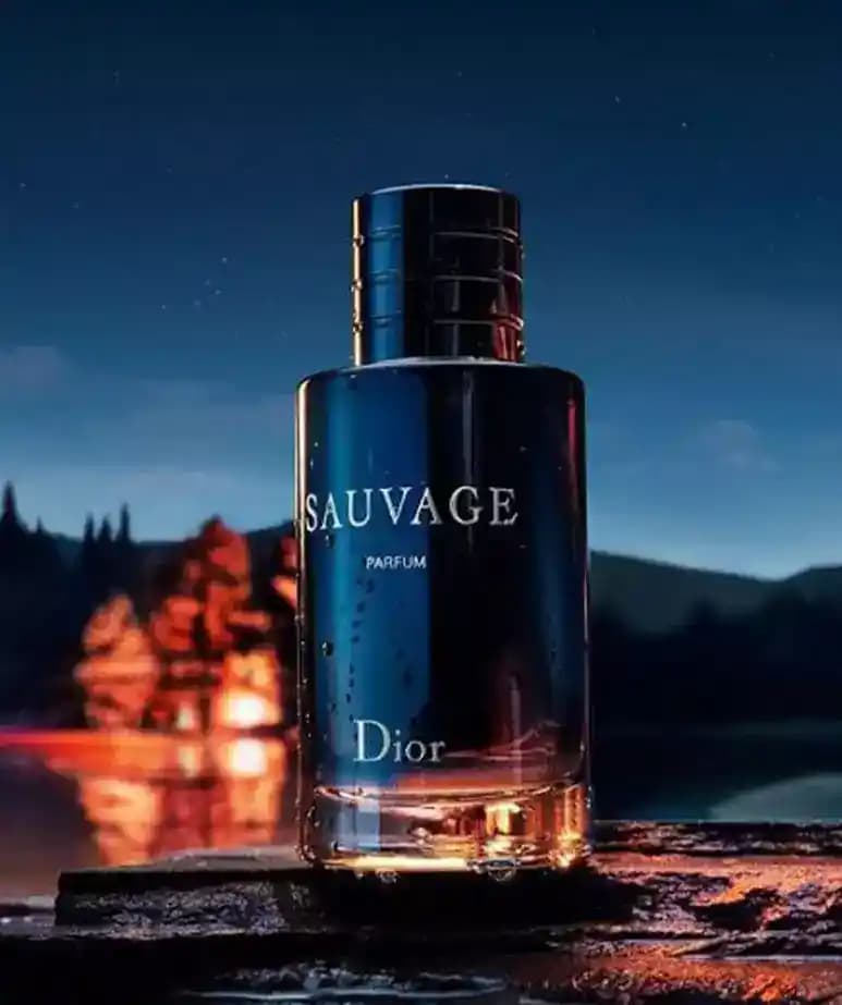 Dior Erkek Parfümleri: Gündüz Kullanımı İçin Hafif ve Kalıcı Seçenekler