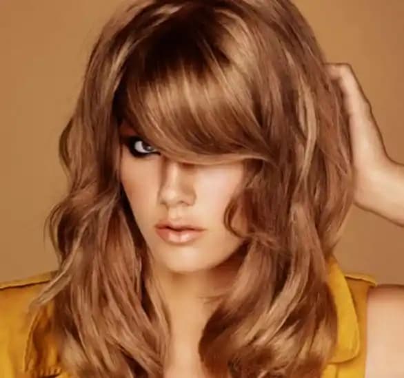 Dore Karamel Saç Rengi: Sıcak Tonlar ve Bakım Teknikleriyle Doğal Işıltı