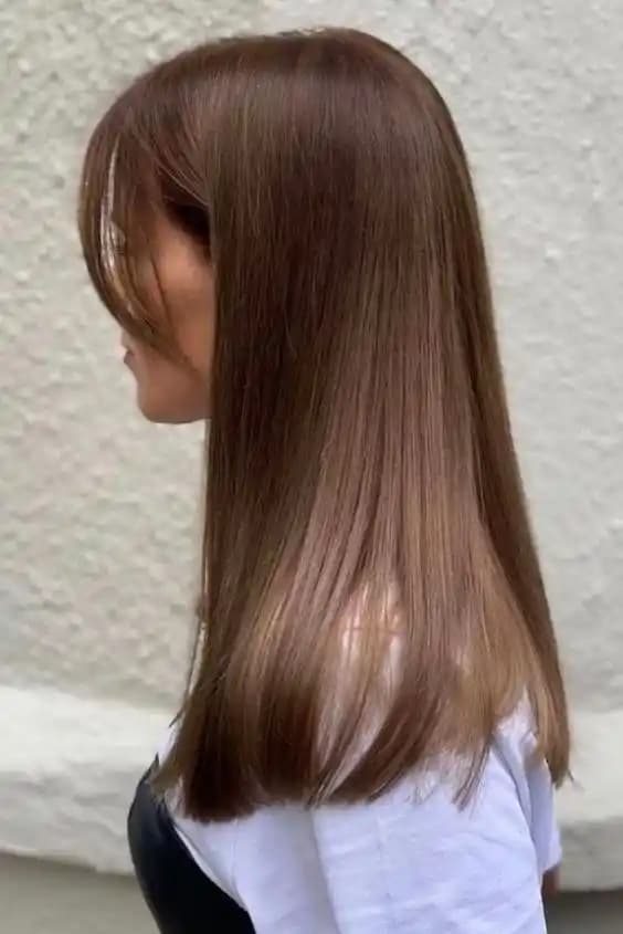 Düz Saç Boyası Renkleri ve Bakım Önerileri: Doğal ve Şık Tonlar 2024