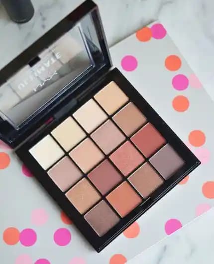 E Harfiyle Başlayan Makyaj Malzemeleri: Eyeliner, El Kremi ve Essence Ürünleri