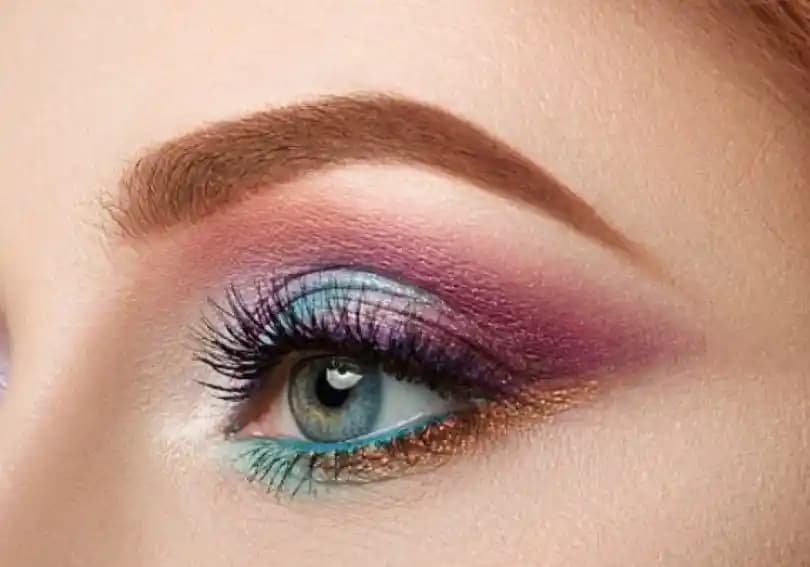 Ela Gözler İçin Makyaj Teknikleri: Doğru Renk ve Ürün Seçimiyle Gözlerinizi Vurgulayın