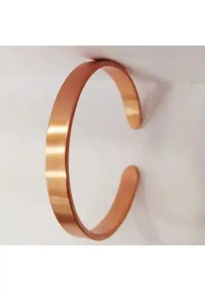 Bakır Bilezik: El Yapımı ve Dayanıklı Tasarım ile Estetik Aksesuar