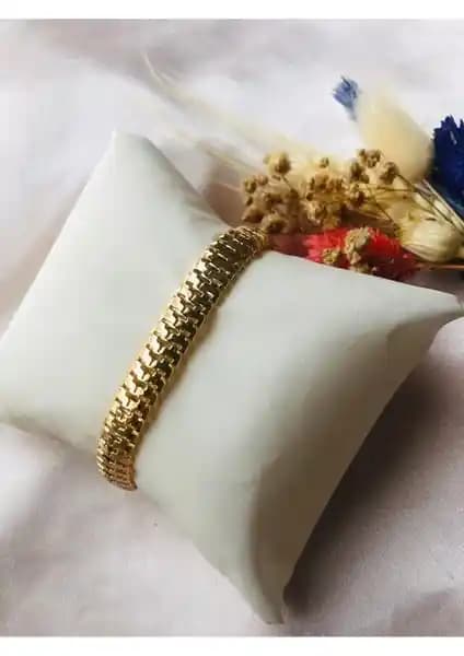 Bers Aksesuar Kadın Kararmaz Gold Bileklik: Şıklık ve Dayanıklılığı Bir Arada Sunan Modern Takı