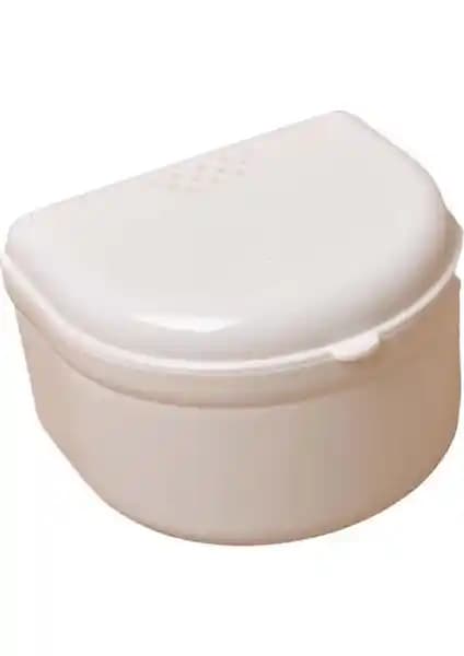 Diş Protezi Saklama Kabı Karşılaştırması: MedLon ve Polywax Ürünlerinin Özellikleri ve Kullanıcı Yorumları