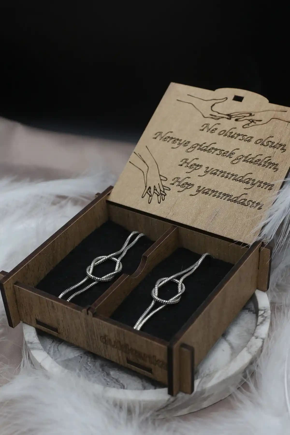 Dukkanka Düğüm Kalın Zincir Sonsuzluk Gümüş Kaplama Bileklik İncelemesi ve Kullanıcı Yorumları