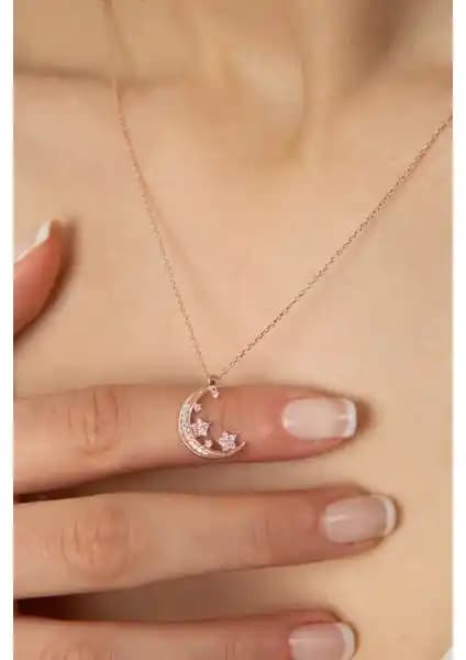 Elika Silver Kadın Taşlı Ay Yıldız Modeli 925 Ayar Gümüş Kolye Şık ve Dayanıklı Tasarım