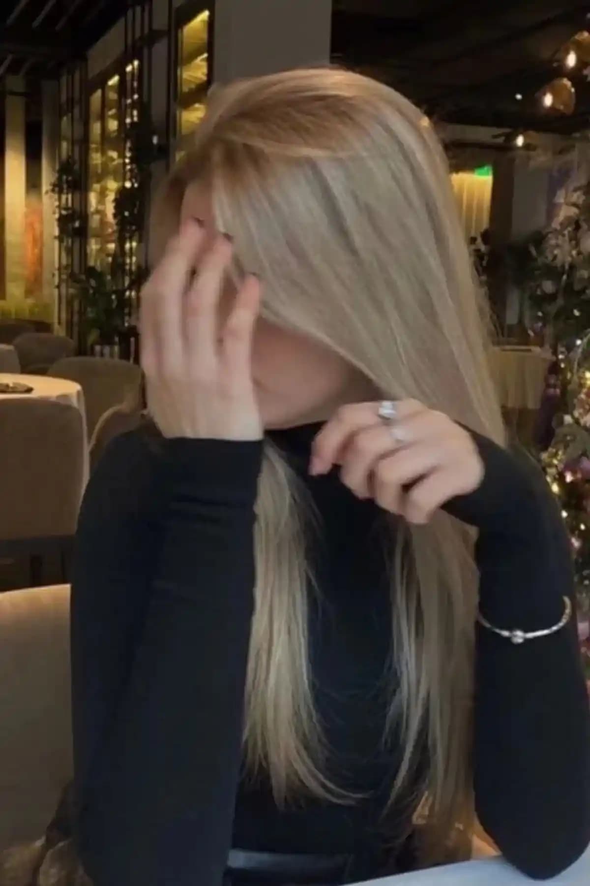 Misotrend Yarım Ay Çıtçıtlı Saç Aksesuarı: Dayanıklı ve Kullanışlı Saç Şekillendirme Ürünü