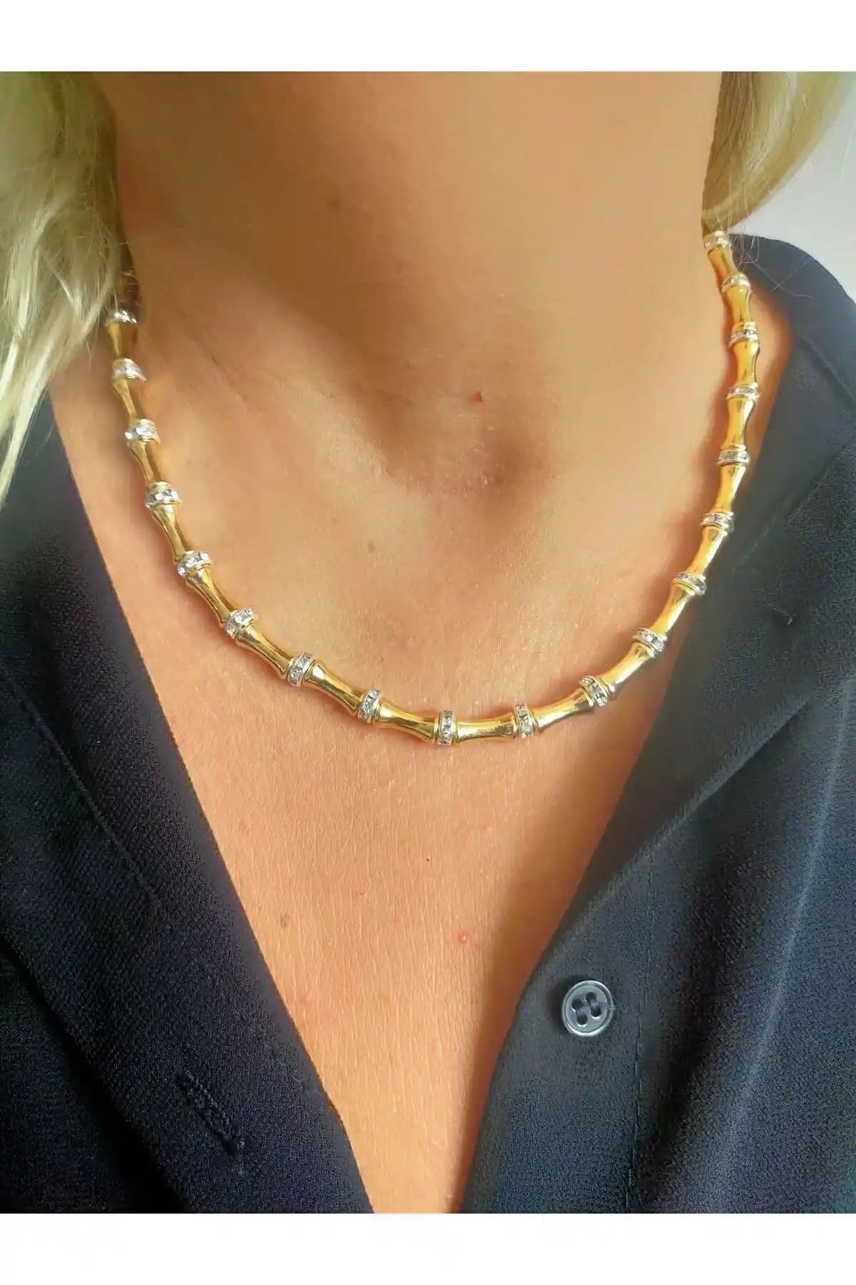 Serenay Dorika Kolye: Modern ve Zarif Tasarımıyla Dayanıklı Aksesuar Seçenekleri