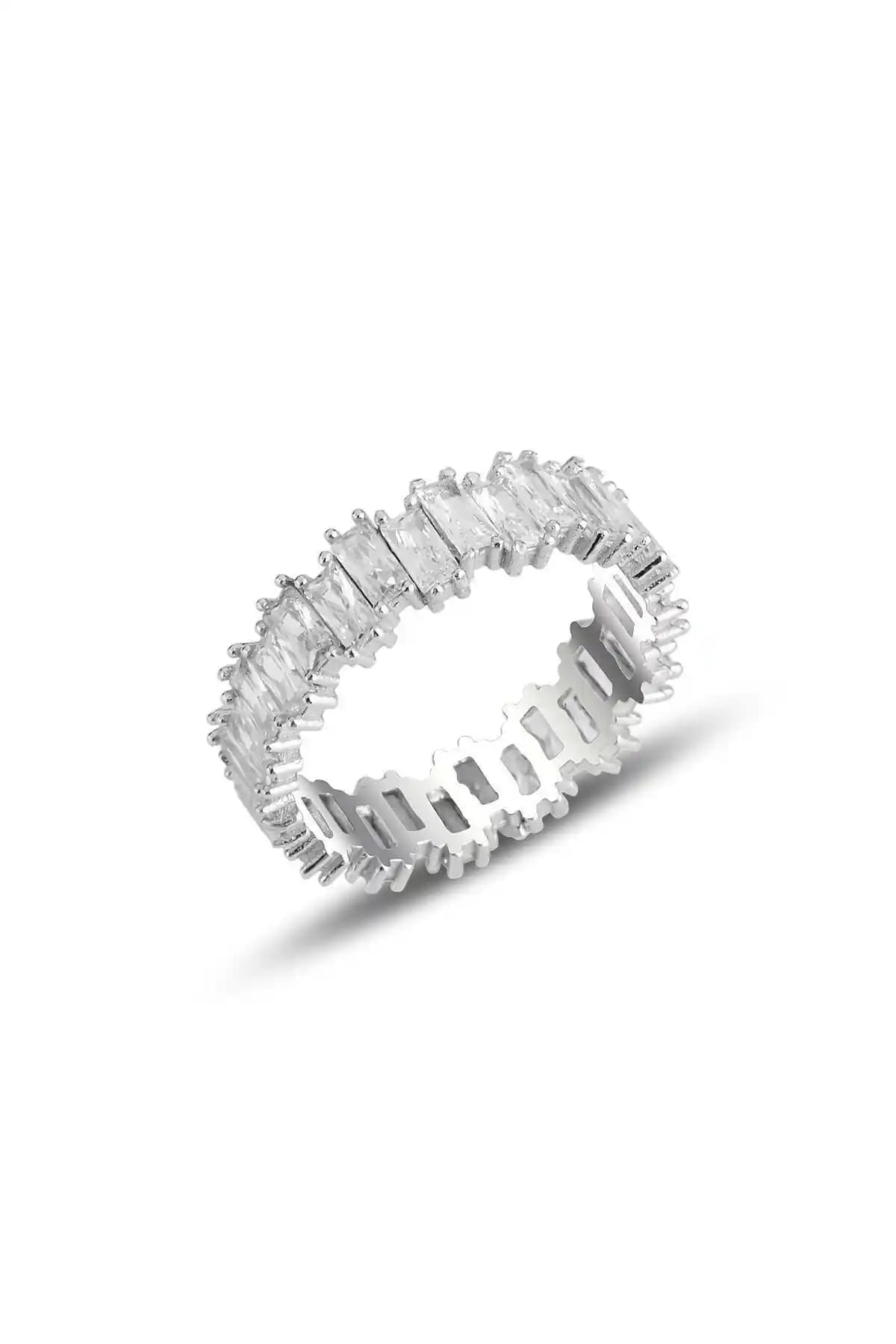 Söğütlü Silver Kadın Baget Taşlı Tamtur Yüzük SGTL2792: Modern ve Şık Tasarımın Öne Çıkan Parçası