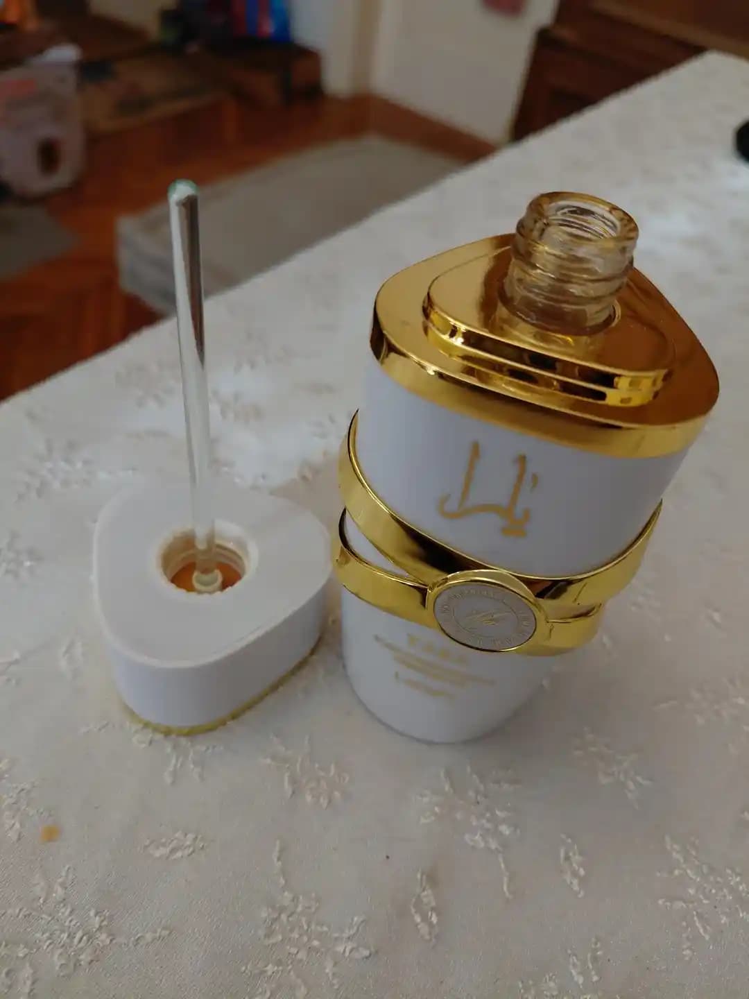 Lattafa Yara Moi Parfüm Yağı: Kullanım Aparatı ve Doğru Uygulama Rehberi