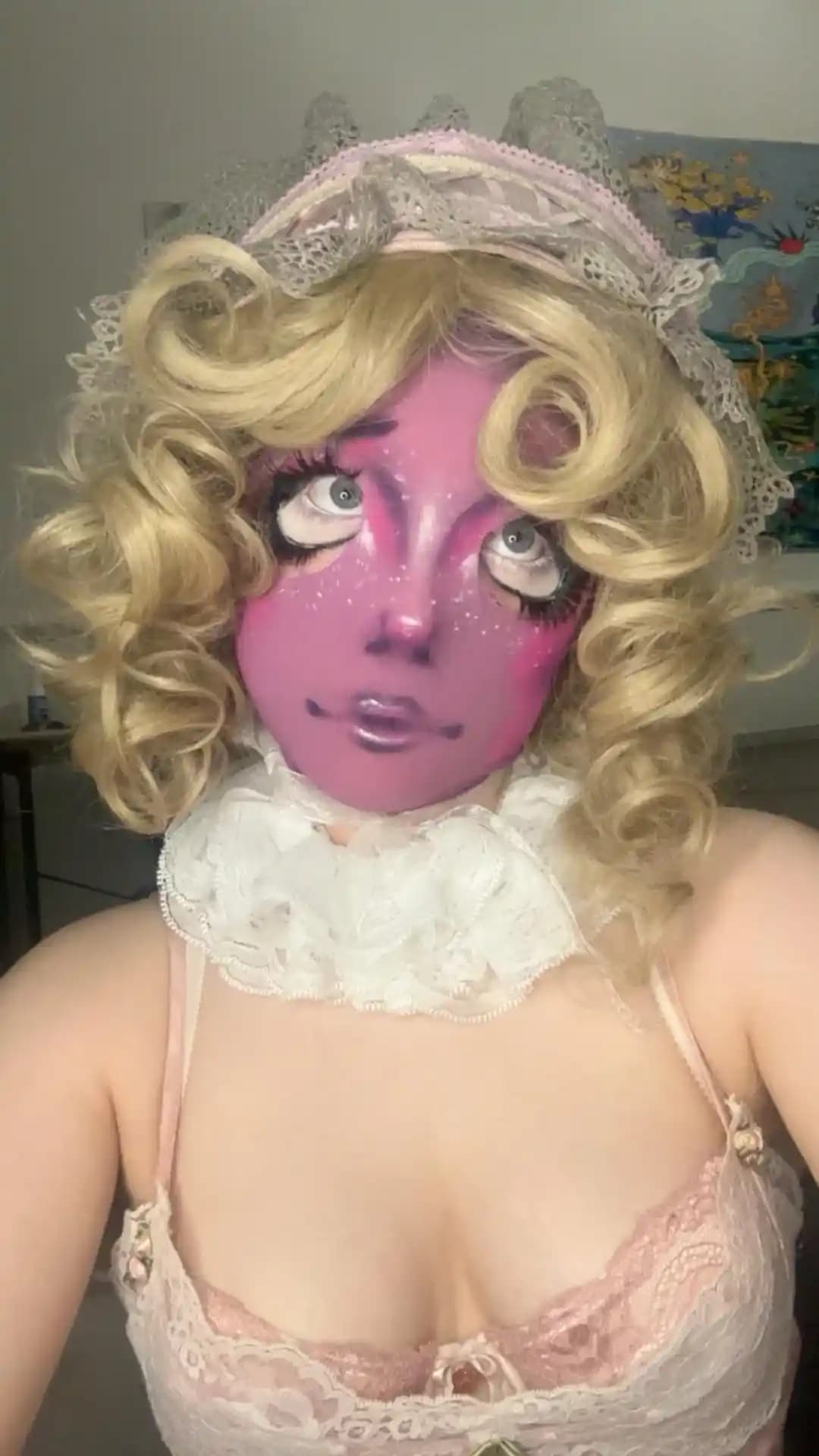 Yaratıcı ve Korkutucu Yüz Makyajı: Sanat ve Estetik Arasında Yeni İfade Biçimi