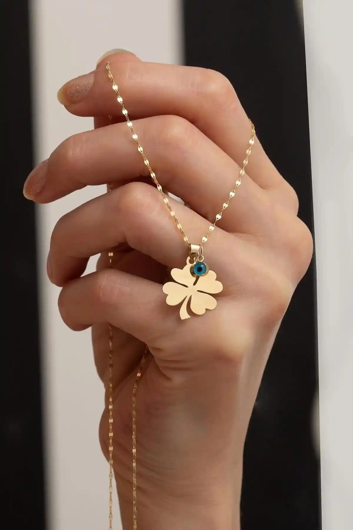 14 Ayar Altın Kolye Karşılaştırması: Yonca ve Halat Zincir Modelleri