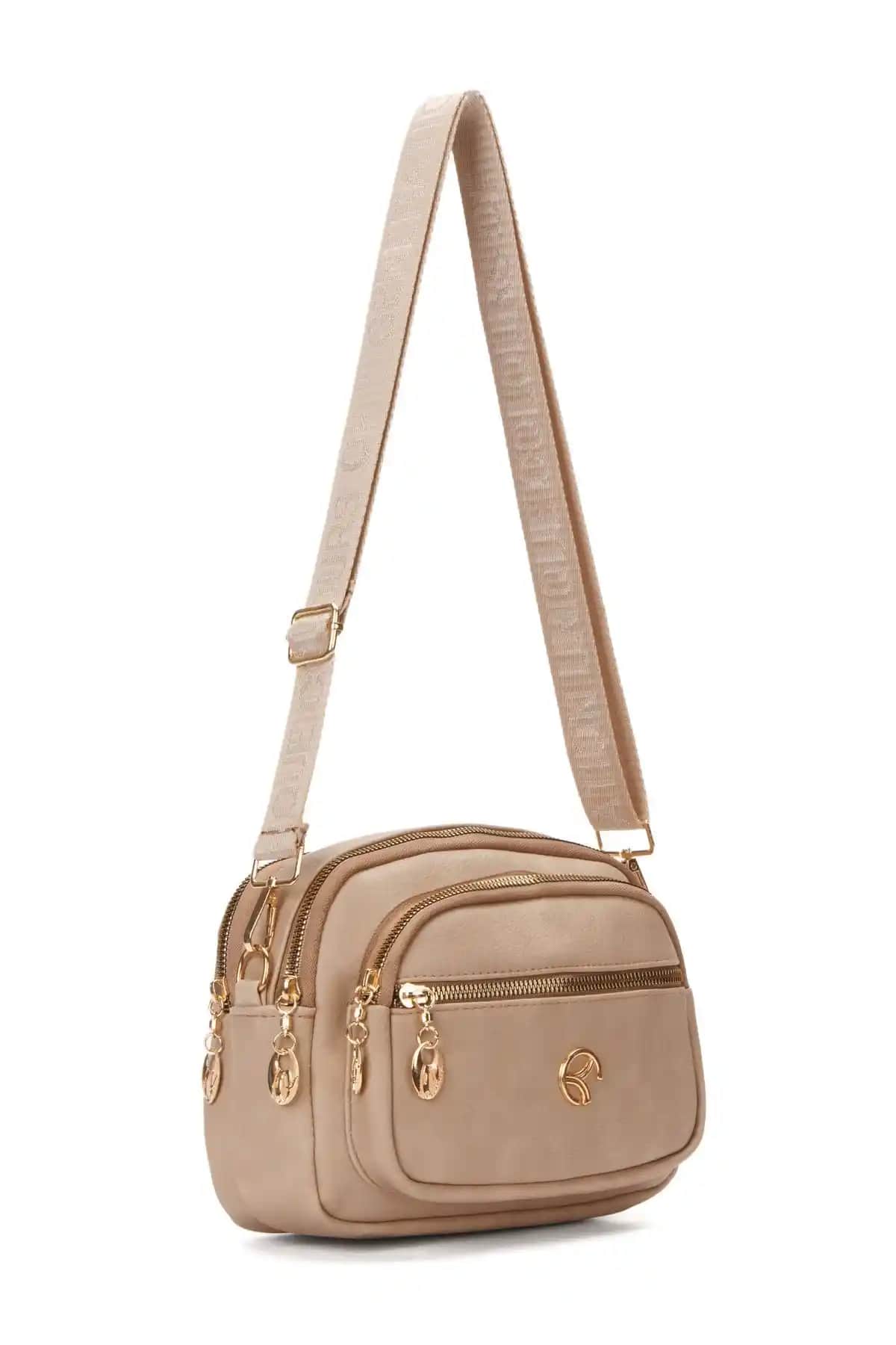 Adelina Bags Kadın Günlük Çapraz Askılı Suni Deri Çanta Şık ve Fonksiyonel Tasarım