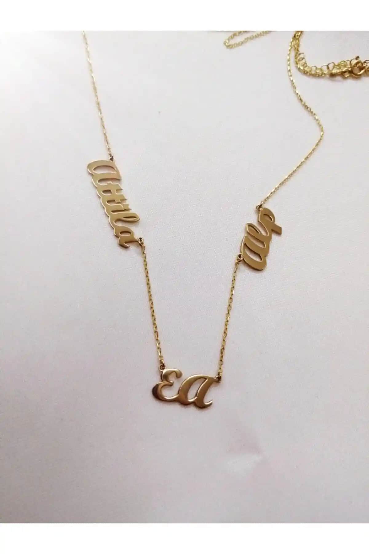 ALTINSİLVER Gü<müş> 3 İsimli Aile Kolye: Şık ve Anlamlı Kişiye Özel Takı Seçeneği