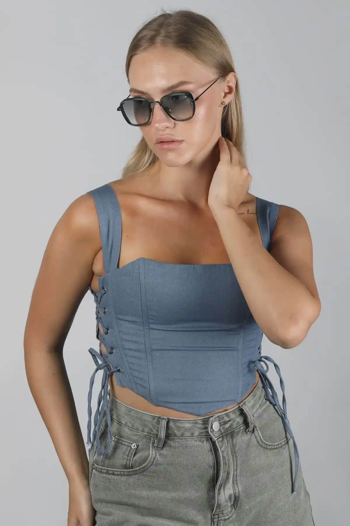 Angel Eyes Kadın Güneş Gözlüğü Modern Tasarım ve UV Koruma Özelliğiyle Öne Çıkıyor