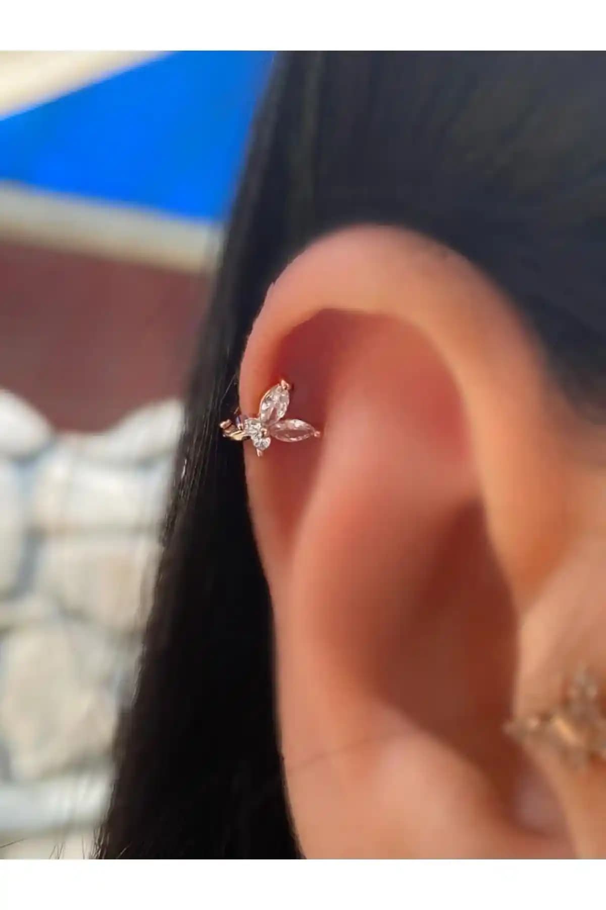 Arescollection Çelik Zirkon Taşlı Kelebek Tragus Piercing: Şık ve Dayanıklı Kulak Takısı
