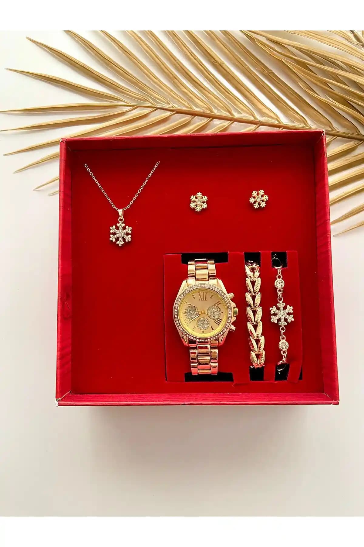 Arzu Butik Kadın Kol Saati Setleri Karşılaştırması: Stil ve Dayanıklılık Analizi