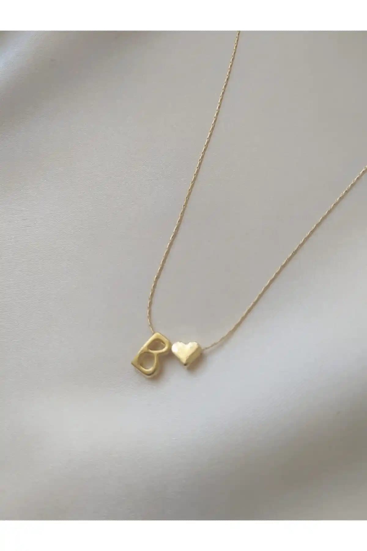 Asia by Leuvoié B Harfli Altın Kaplama Kolye Kadın Şık Takı ve Hediye Seçenekleri