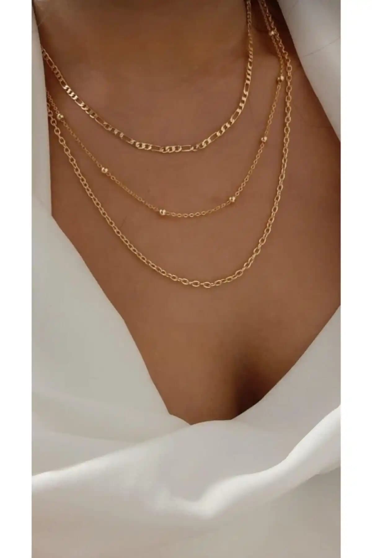 Asia Chic Çoklu Zincir Kolye Seti: Modern ve Klasik Tarzları Birleştiren Zarif Takı