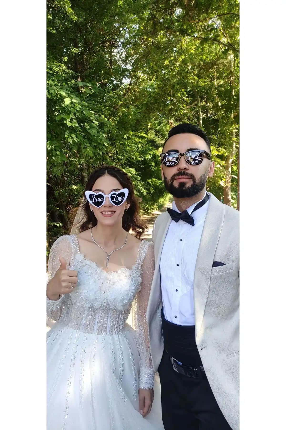 Asyaylaorganizasyon İkili Gelin Damat Gözlüğü: Şık ve Fonksiyonel Düğün Aksesuarları