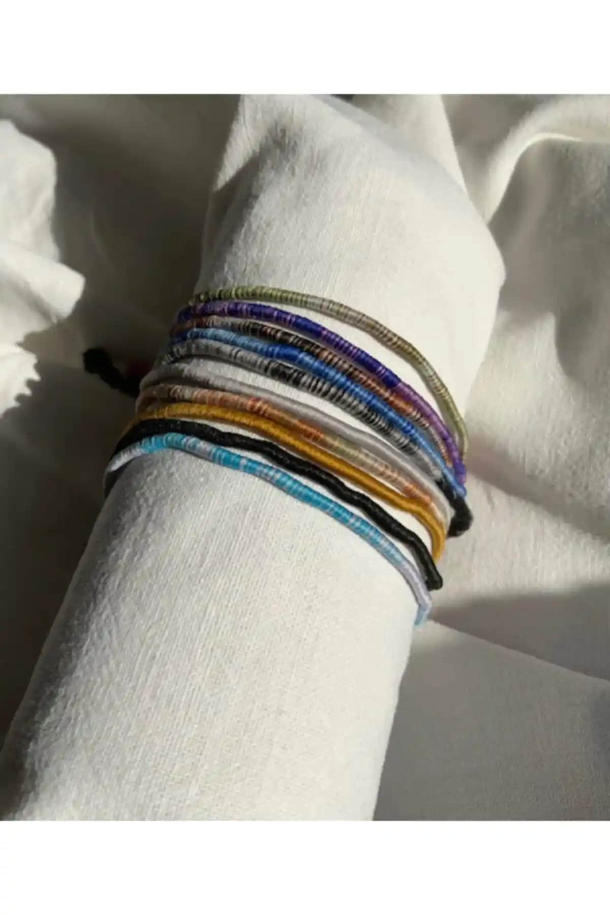 Atölye Merdiven 10'lu İp Bileklik Seti Şıklık ve Dayanıklılığı Bir Arada Sunar