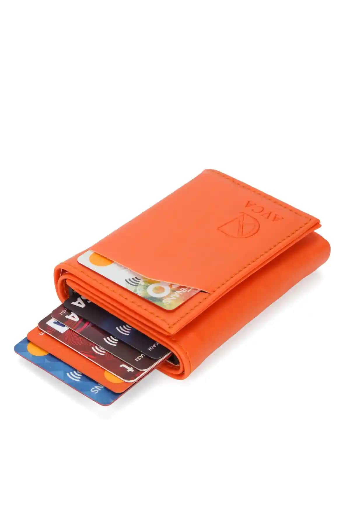 AVCA ve Newish Vegan Deri Cüzdanların Karşılaştırması ve Kullanıcı Yorumları