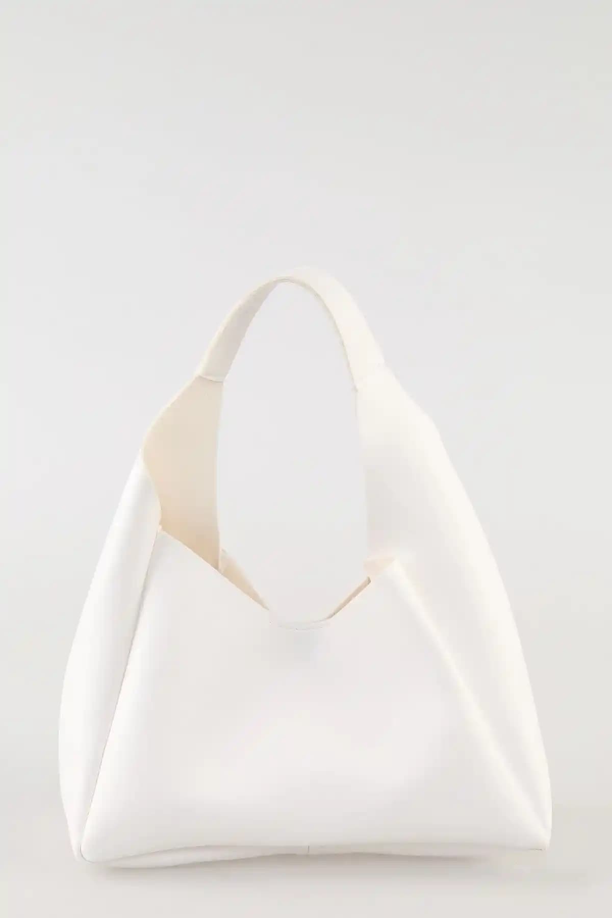 Bag&More ve Shaka Markalarının Günlük Kullanım İçin Çanta Karşılaştırması