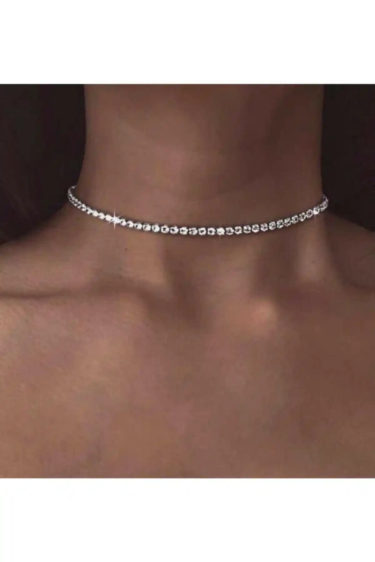 BAHELS Kadın Gümüş Renk Taşlı Choker ve Kalp Detaylı Kristal Taşlı Kolye Karşılaştırması