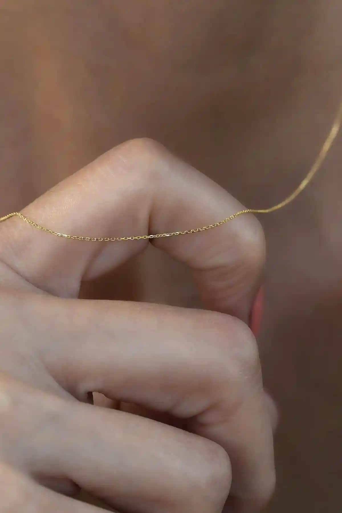 Bayar Gold 14 Ayar Altın Kolye Karşılaştırması: Hayalet ve Valentin Zincir Modelleri