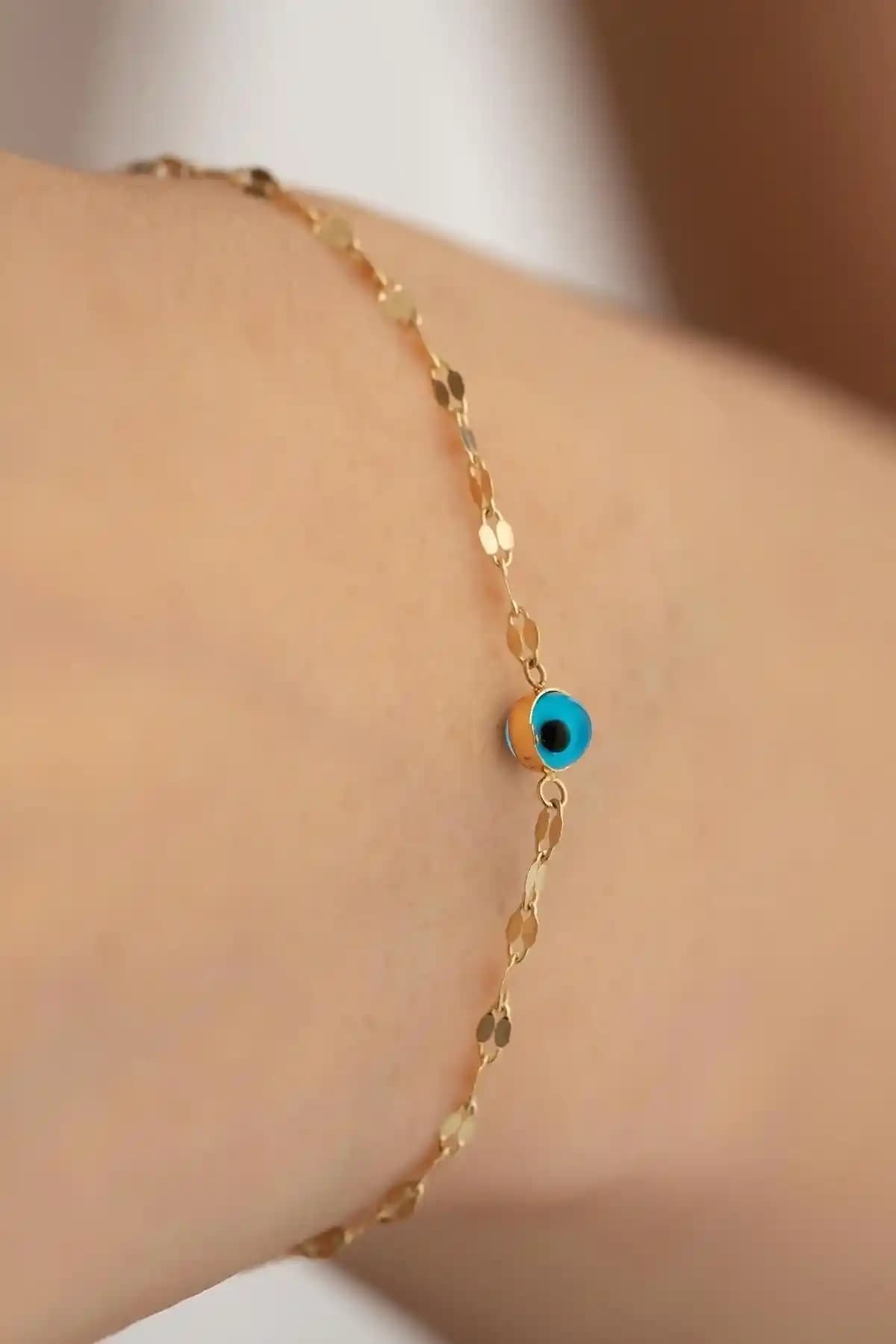 Bayar Gold’un Zarif Altın Mavi Gözlü Aynalı Bileklik: Şıklık ve Kalitenin Buluşması