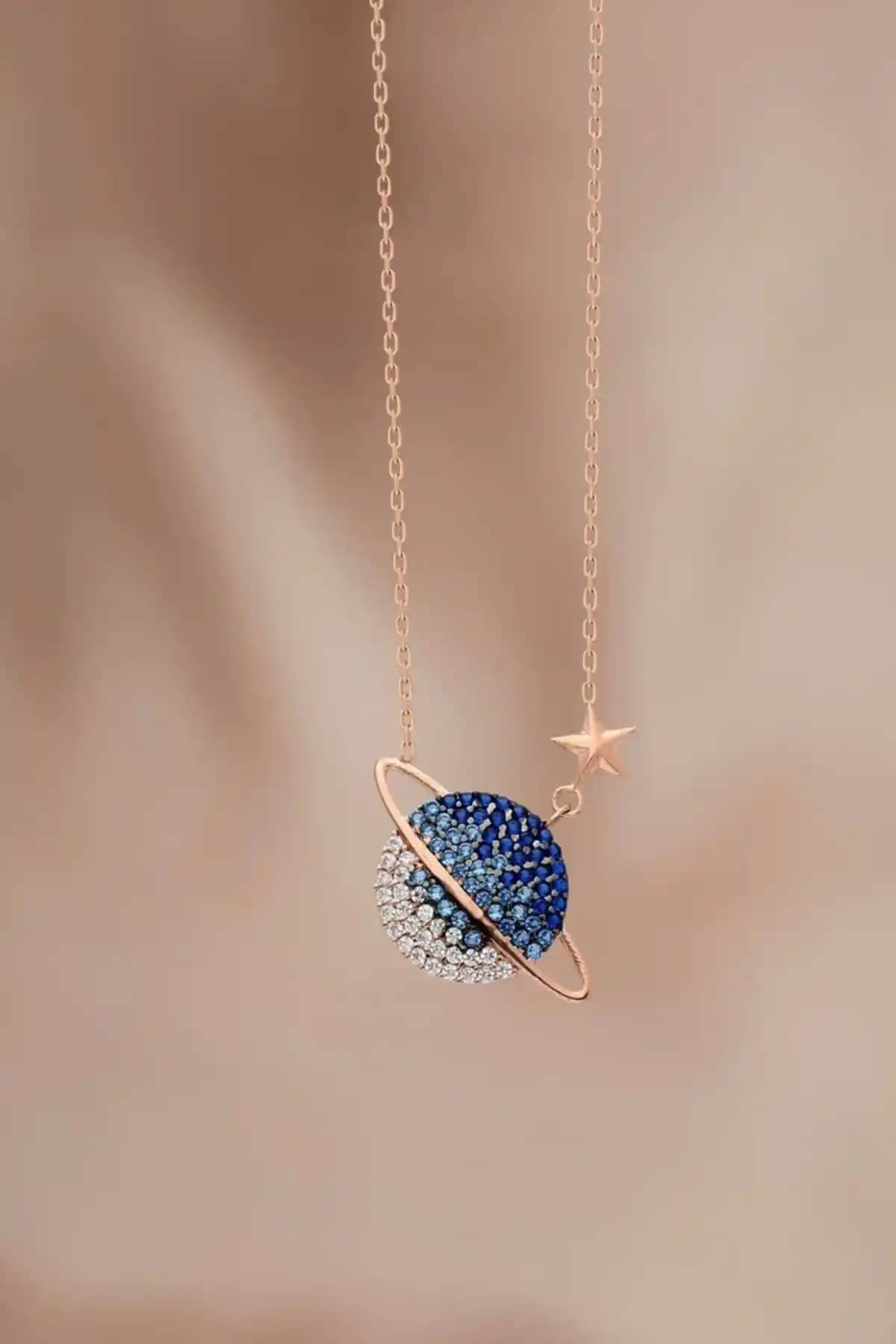 Bilsen Store Kadın 925 Ayar Gümüş Zincirli Gezegen Model Kolye Modern Tasarım