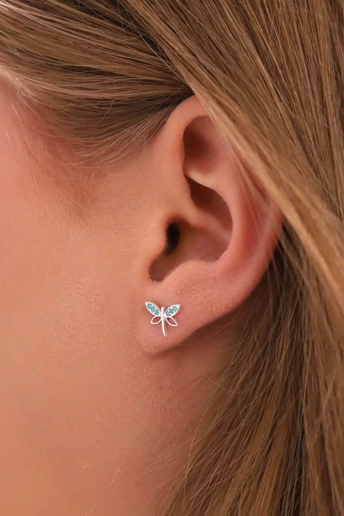 Bilsen Store ve NEREZE Gümüş Küpe Karşılaştırması: Tasarım, Malzeme ve Kullanım Özellikleri