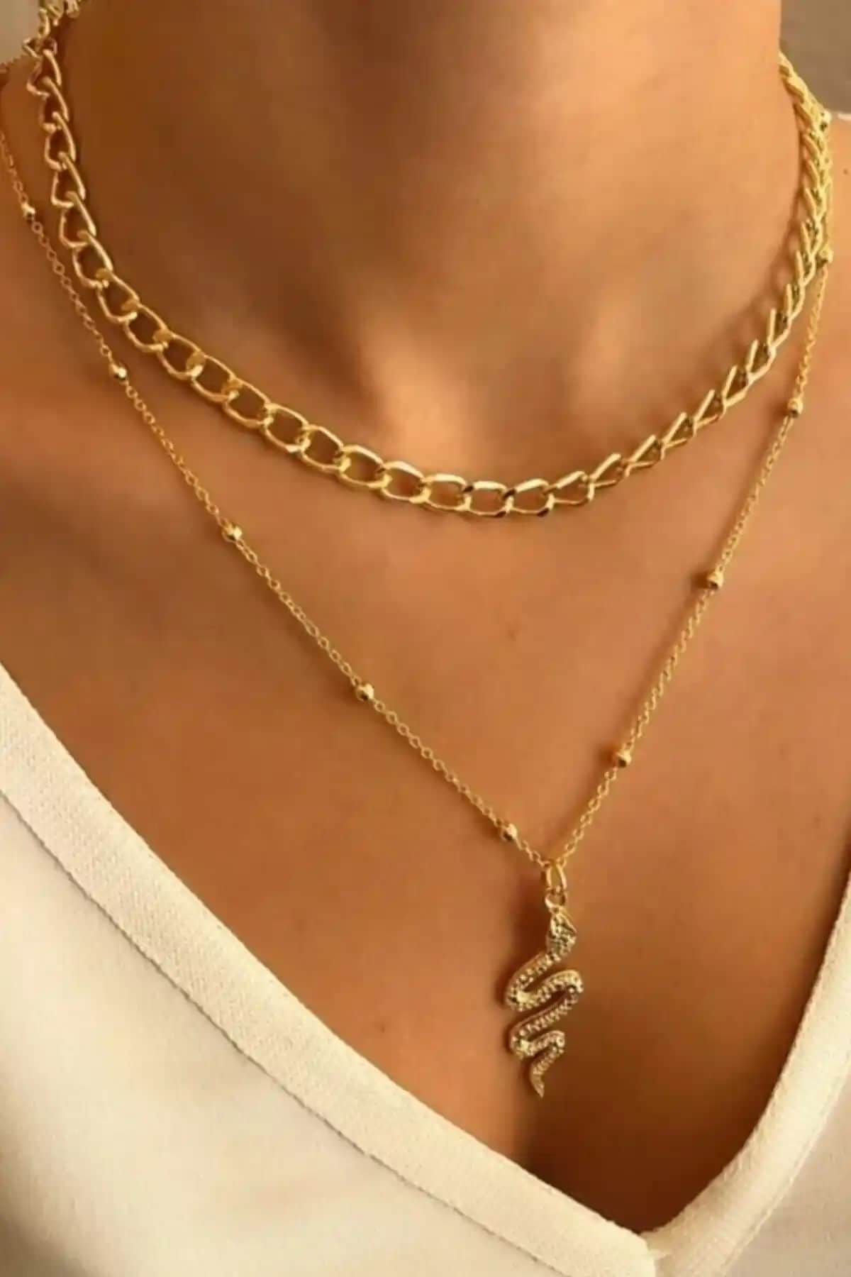 ÇEHRELİZE Yılan Kolye: Zarif ve Dayanıklı Altın Renkli Modern Takı Seçeneği