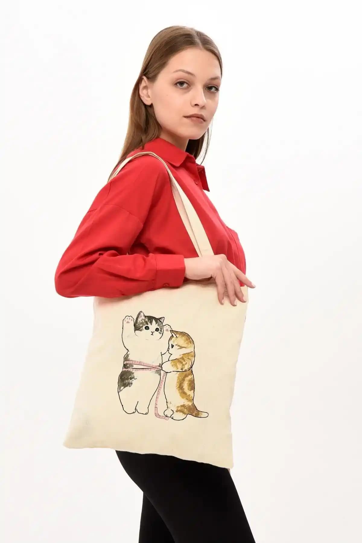 Çınar Bez Çantalar Karşılaştırması: Pamuklu ve Kanvas Modellerin Özellikleri ve Kullanım Alanları