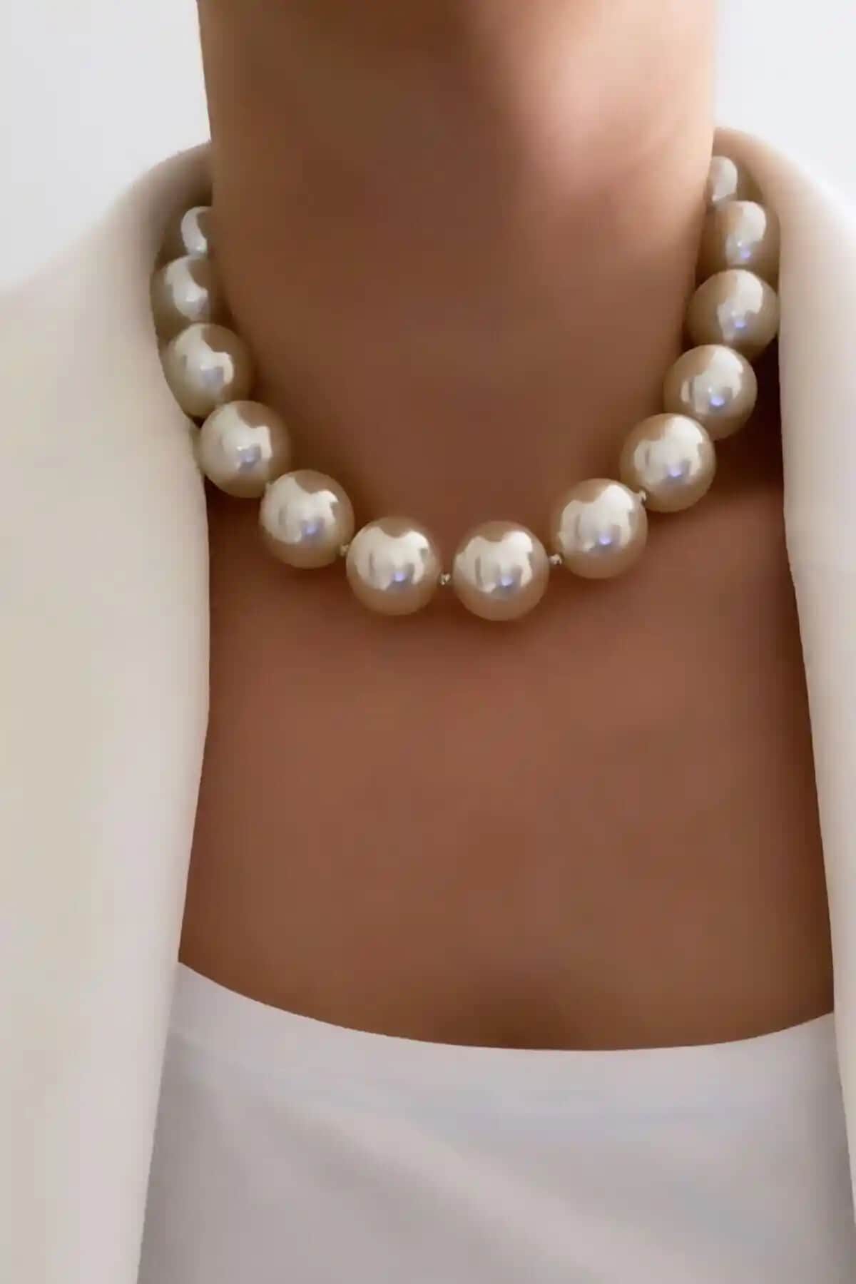 Clare's Store Büyük İnci Choker: Zarif ve Modern Tasarımla Şıklığınızı Tamamlayın