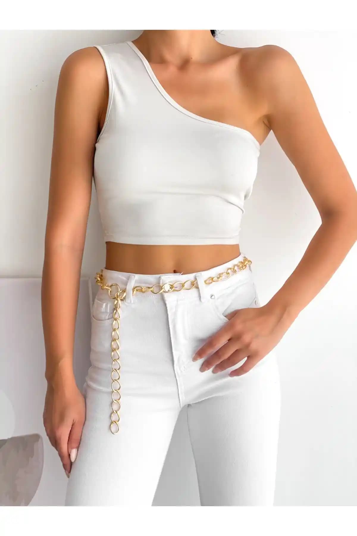 Coaksco Yuvarlak Zincir Gold Kemer: Günlük Şıklık ve Modern Tarz İçin Uygun Aksesuar