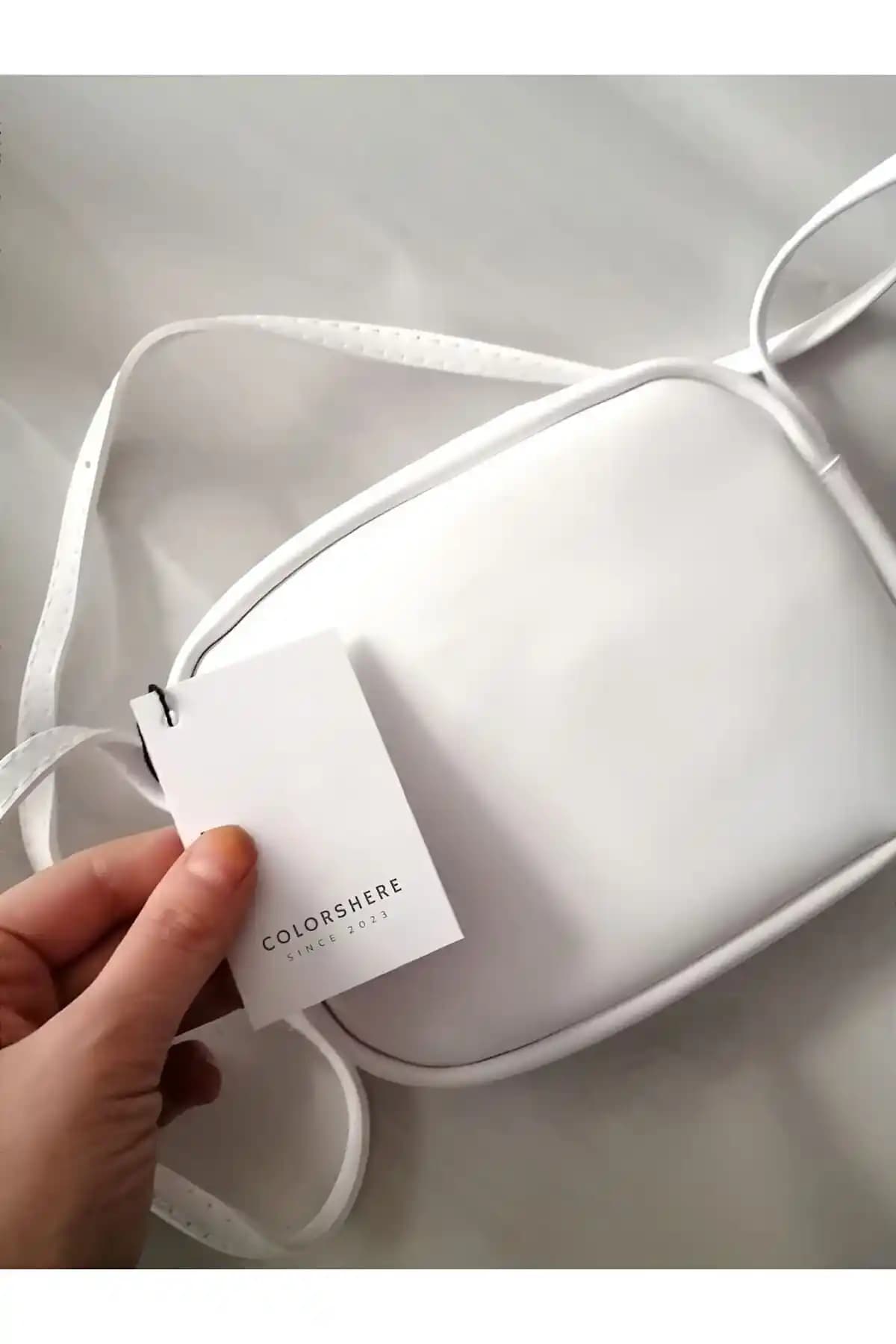 COLORSHERE Omuz Çantası Günlük Şıklık ve Fonksiyonellik Sunan Modern Tasarım