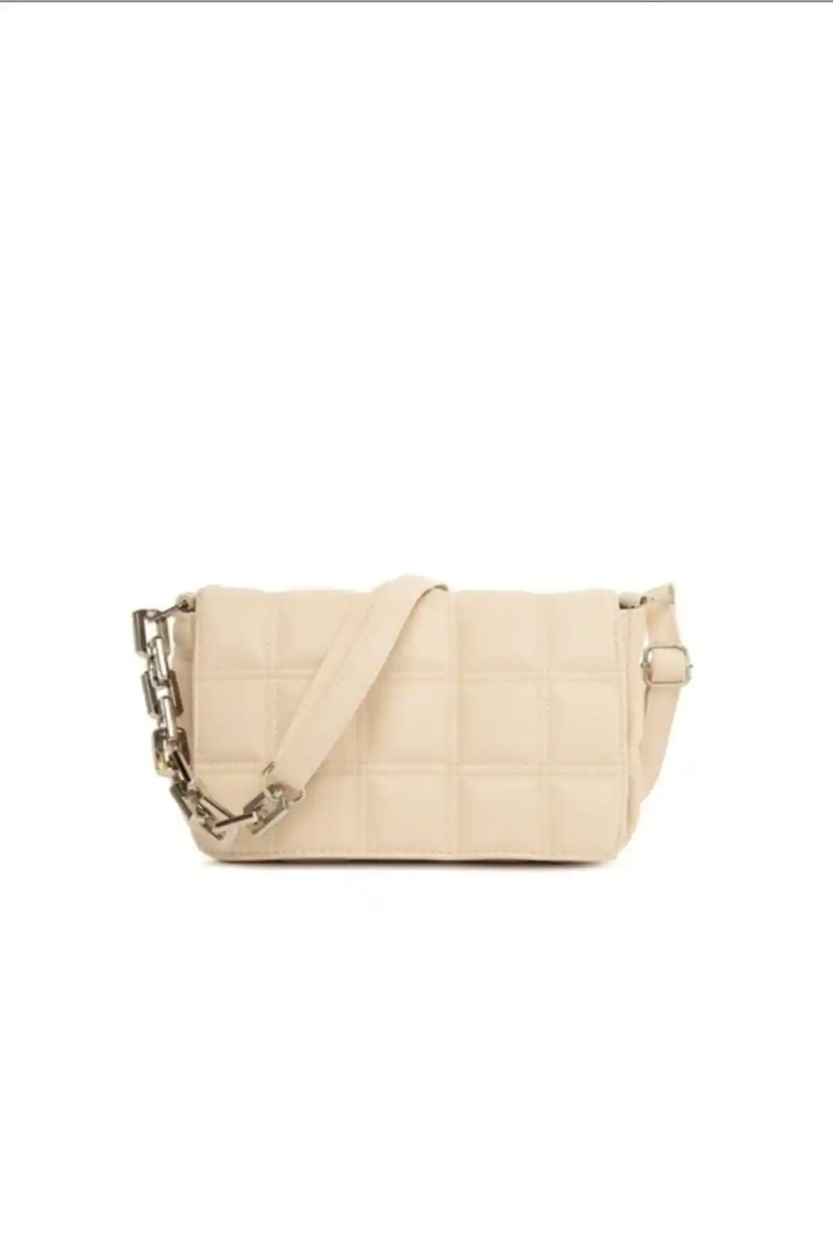 CuCu Bag's Kadın Krem Rengi Kare Nakışlı Zincirli Askılı El ve Omuz Çantası Özellikleri ve Kullanım İpuçları