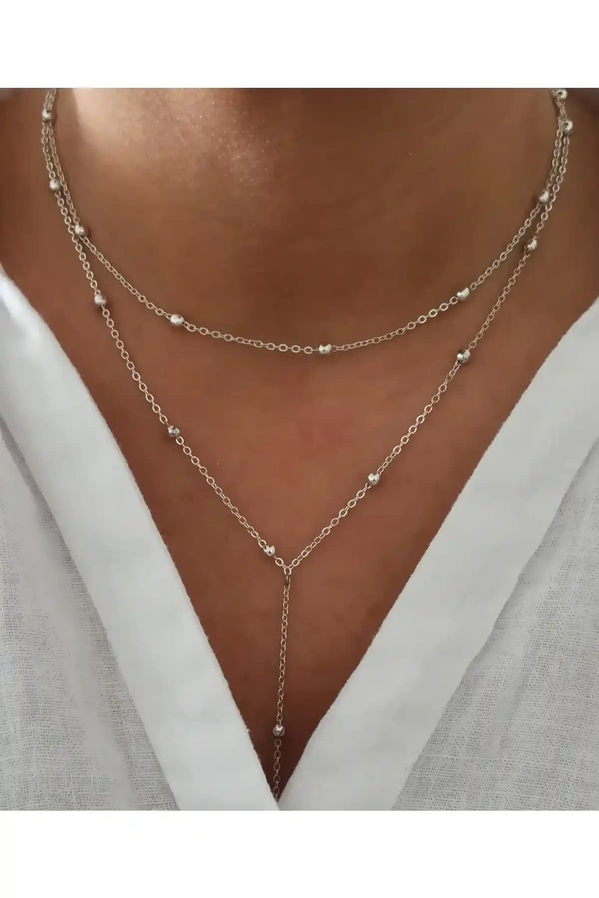 Denizdenal Gümüş Sarkıntılı Kolye Şıklık ve Zarafetin Modern Simgesi