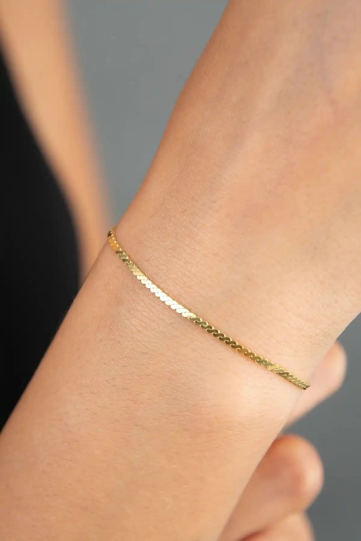 Elika Silver ve Roza Silver Gümüş Bilekliklerin Detaylı Karşılaştırması