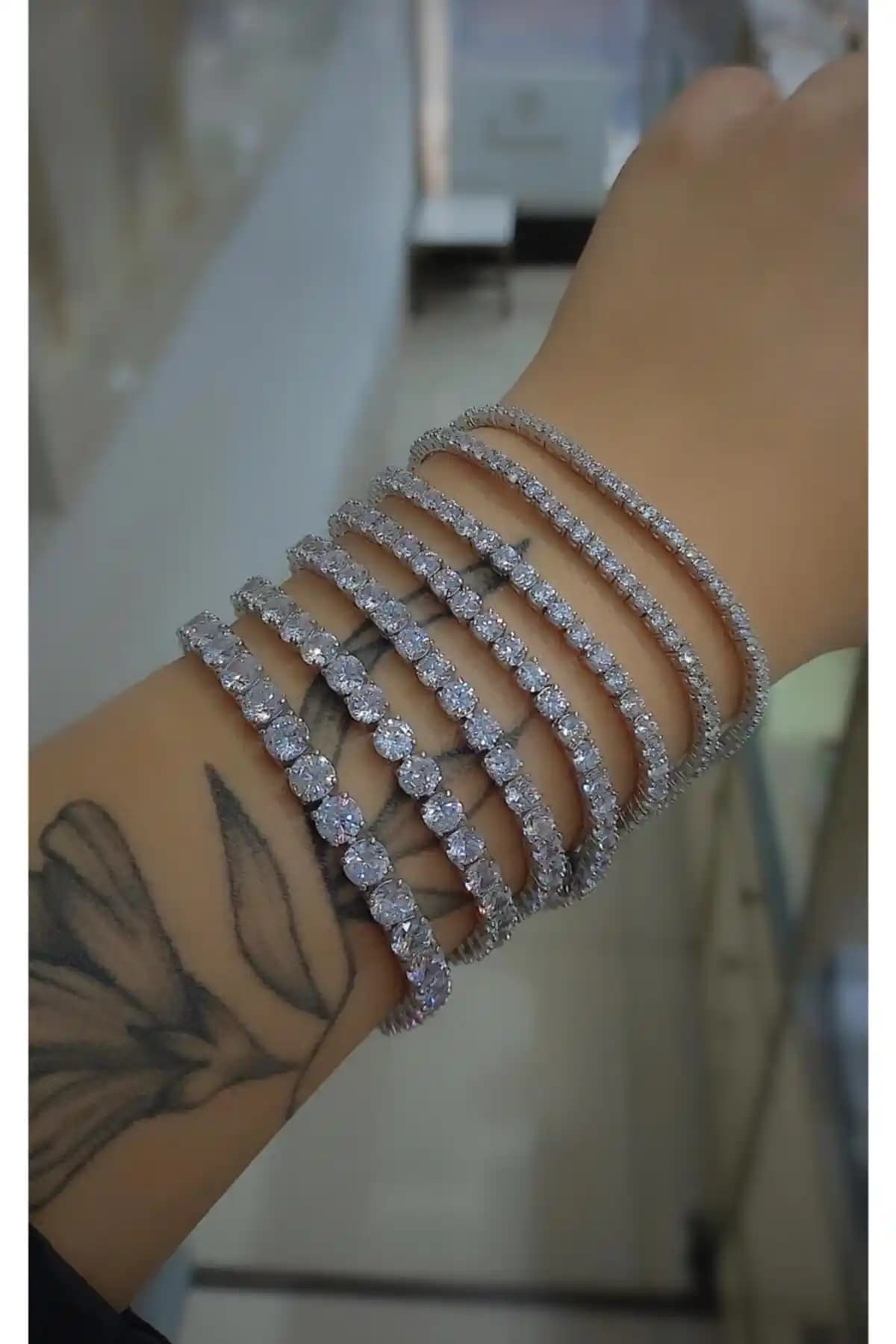 Erer Gümüş Pırlanta Montür Su Yolu Bileklik: Zarif ve Dayanıklı Takı Seçenekleri