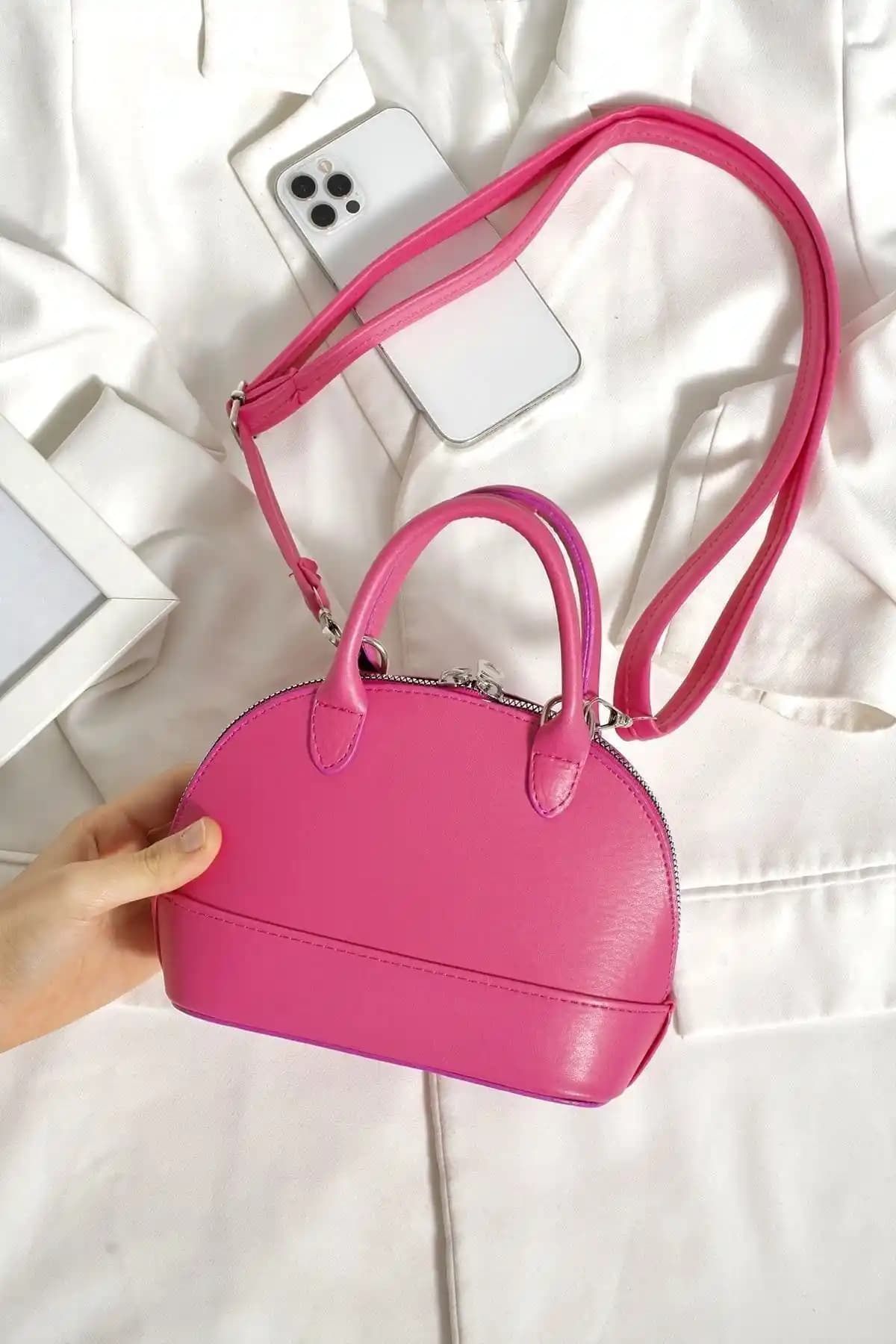 ESTUTE D Model Mini Şişe ve Housebags Kanvas Pembe Çanta Karşılaştırması