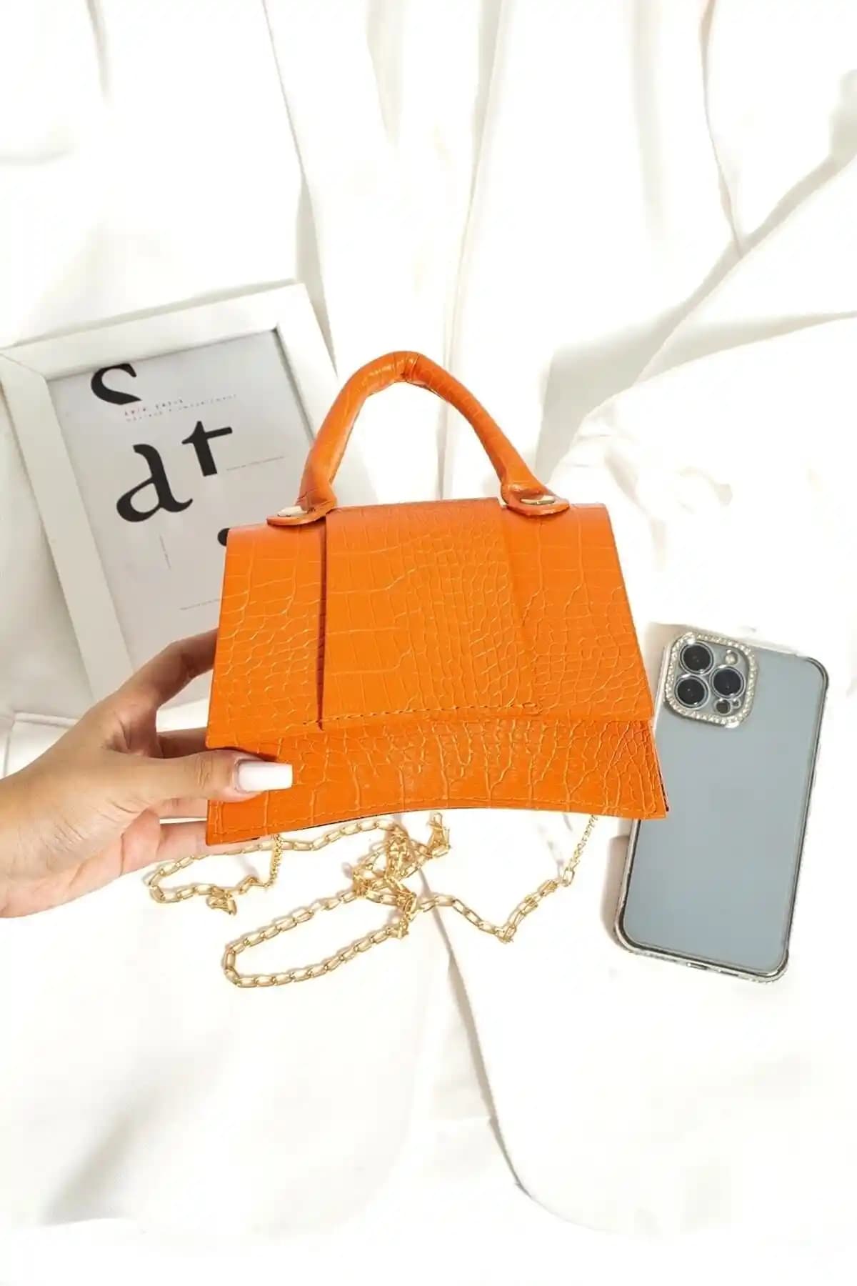 ESTUTE Mini City Kadın Çantası Modern Tasarım ve Sürdürülebilirlik ile Günlük Kullanım İçin